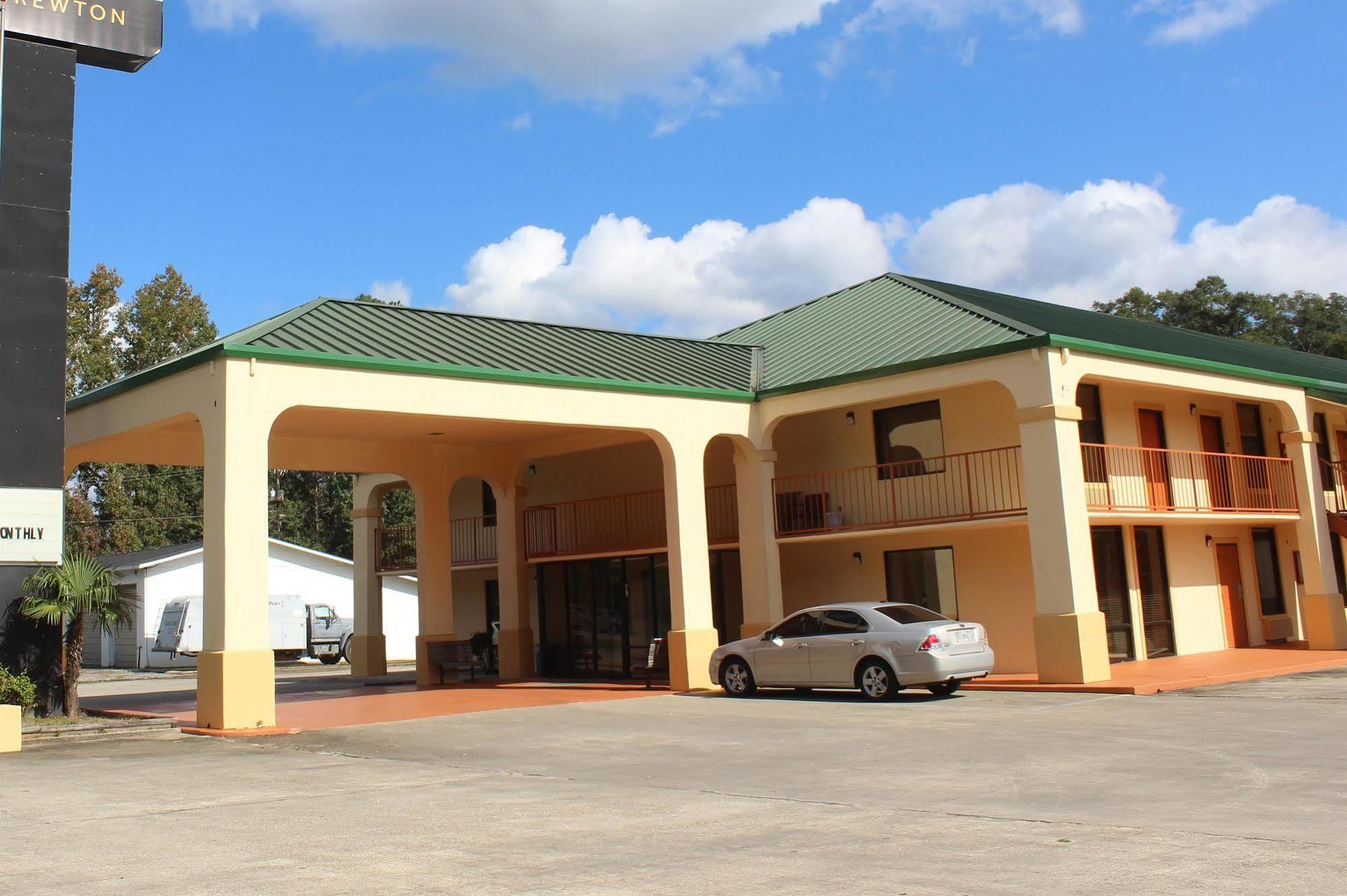 Days Inn & Suites By Wyndham Brewton מראה חיצוני תמונה